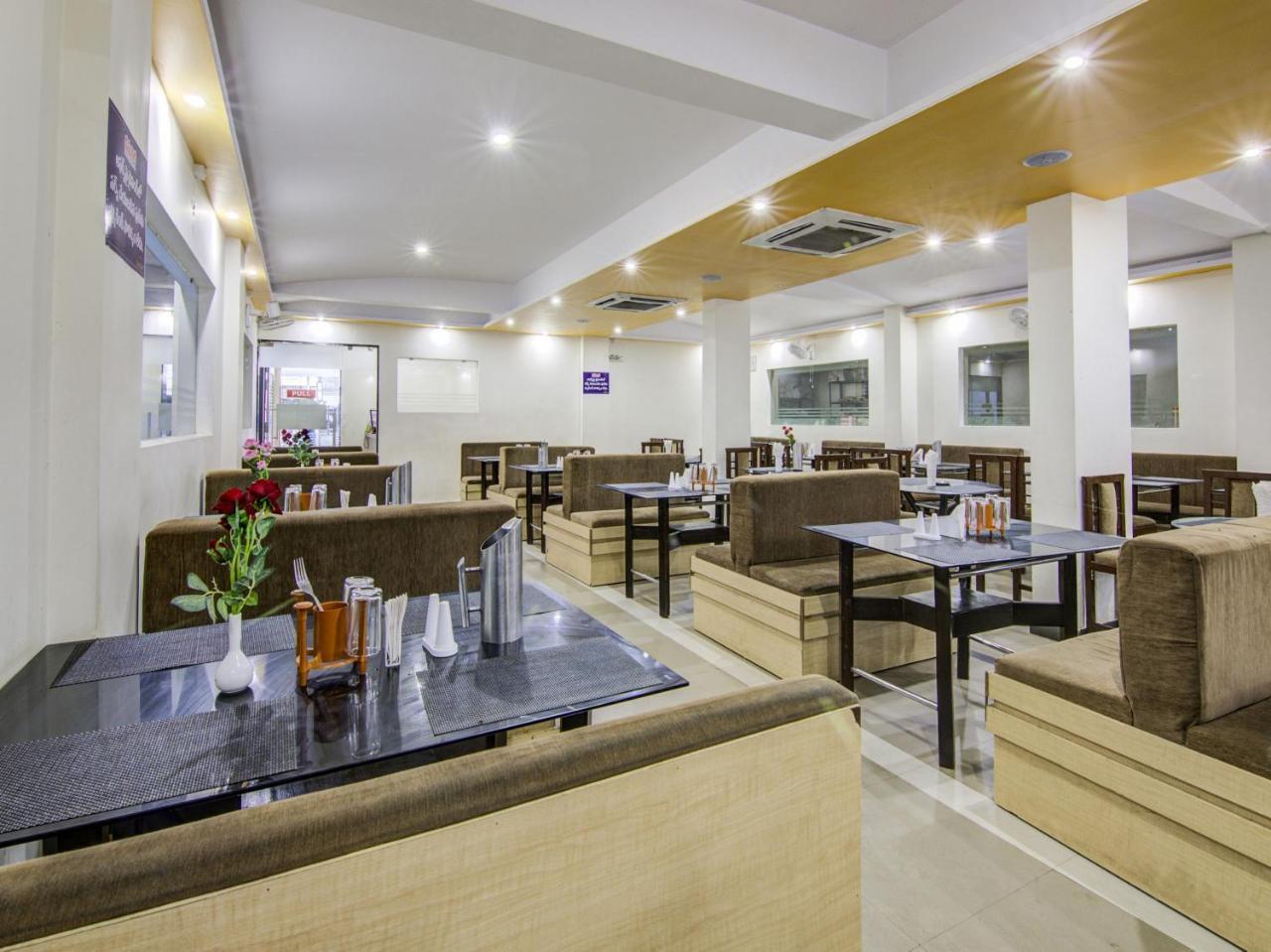 Oyo 5362 Hotel Spar Grand Visakhapatnam Zewnętrze zdjęcie